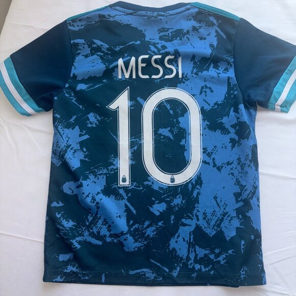 Messi 2021 Argentina #10 Leo Copa-American Away Kids Soccer Jersey Size 24 (6-7) - Picture 1 of 8